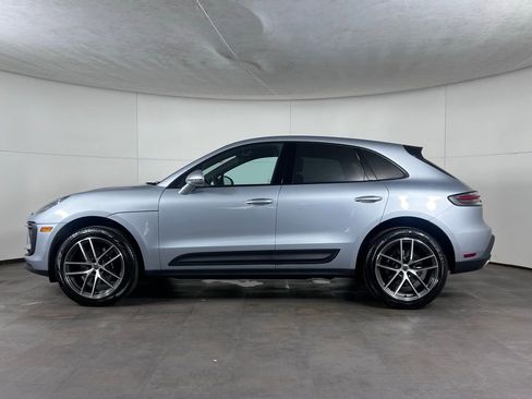 Certified 2026 Porsche Macan AWD/4WD image 2