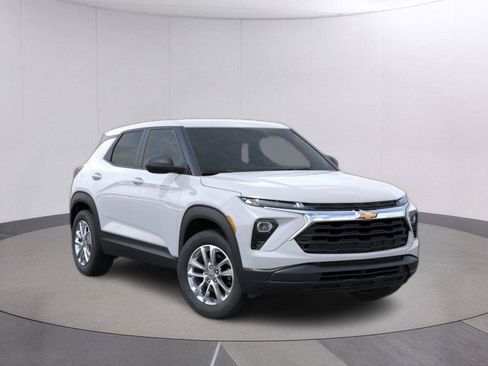 New 2026 Chevrolet TrailBlazer LS w/ LS Convenience Package FWD image 1