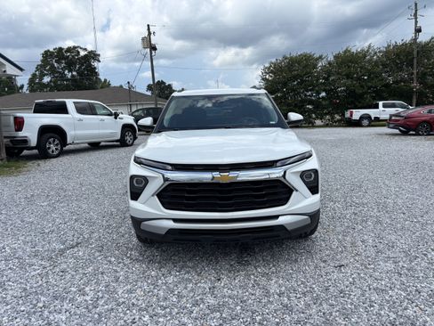 Used 2025 Chevrolet TrailBlazer LT AWD/4WD image 5