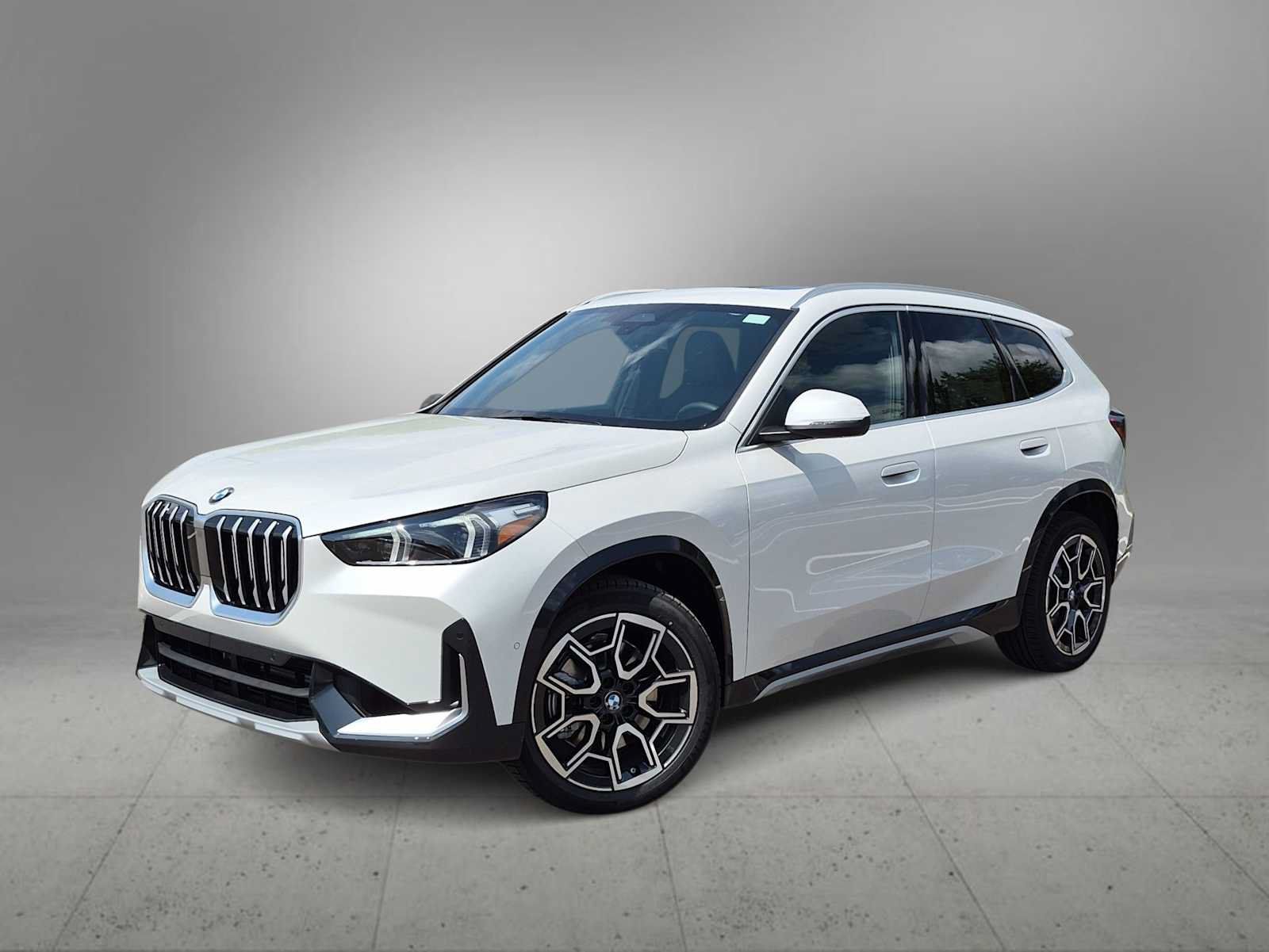Used 2026 BMW X1 xDrive28i w/ Convenience Package AWD/4WD image 1