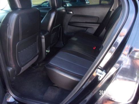 Used 2017 Chevrolet Equinox Premier w/ Enhanced Convenience Package FWD image 8