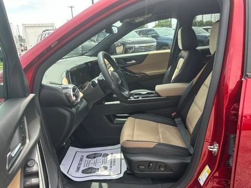 New 2026 Chevrolet Equinox ACTIV w/ Convenience Package III FWD image 16
