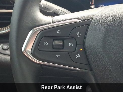 Used 2025 Chevrolet Trax ACTIV w/ Sunroof Package FWD image 21