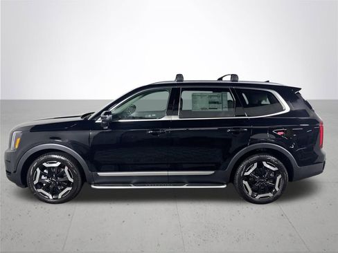 New 2025 Kia Telluride S image 9