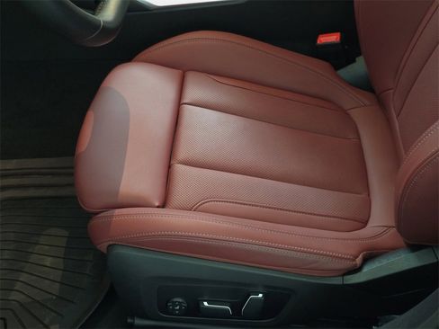 Used 2025 BMW 330i xDrive Sedan w/ M Sport Package image 30