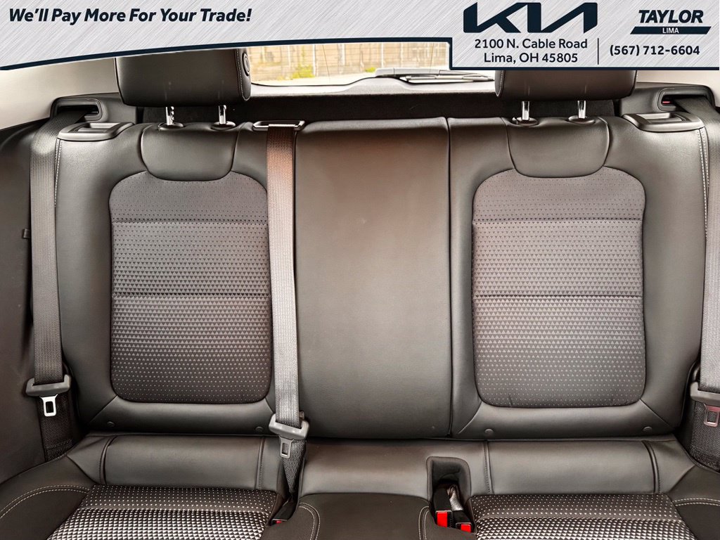 Used 2025 Chevrolet Trax LT FWD image 13