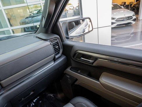 Used 2023 Chevrolet Silverado 1500 ZR2 image 30