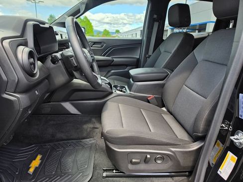 Used 2025 Chevrolet Colorado W/T w/ WT Custom Package AWD/4WD image 10