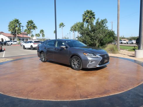 Used 2018 Lexus ES 350 image 1