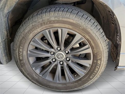 Used 2020 Lexus GX 460 Premium image 5