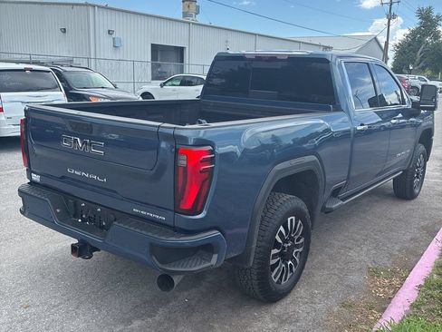 Used 2025 GMC Sierra 2500 Denali Ultimate AWD/4WD image 12