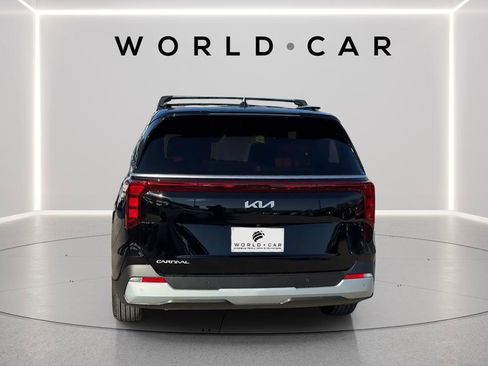 New 2026 Kia Carnival EX image 4
