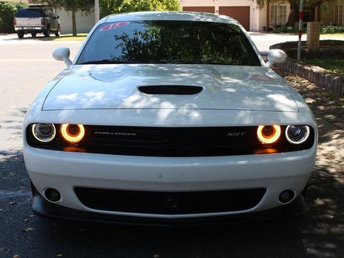 Used 2015 Dodge Challenger SRT w/ Technology Group image 4