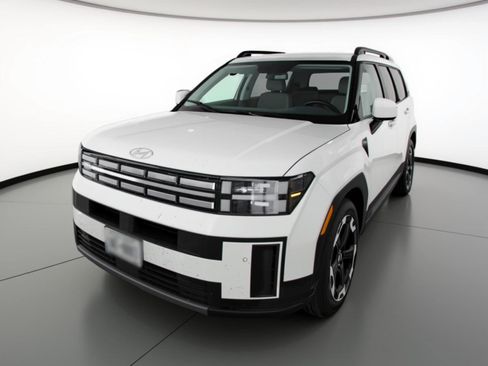 Used 2025 Hyundai Santa Fe SEL image 3