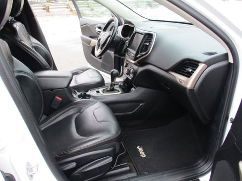 Used 2018 Jeep Cherokee Limited w/ High Altitude Package image 15