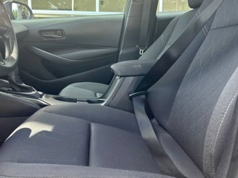 Used 2025 Toyota Corolla LE FWD image 9
