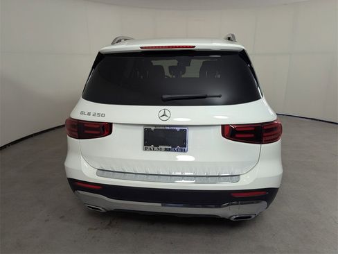 New 2026 Mercedes-Benz GLB 250 image 5