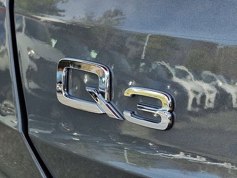 New 2025 Audi Q3 2.0T Premium image 15