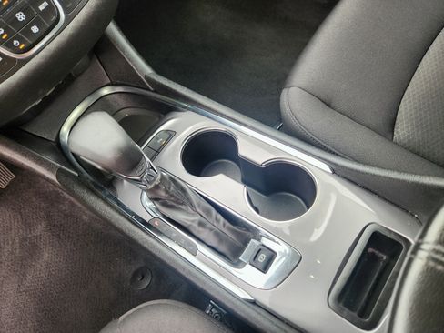 Used 2024 Chevrolet Malibu LT image 16