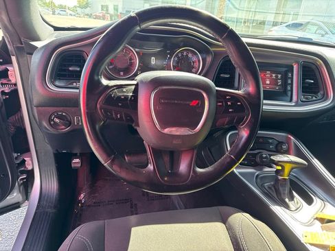 Used 2017 Dodge Challenger SXT RWD image 13
