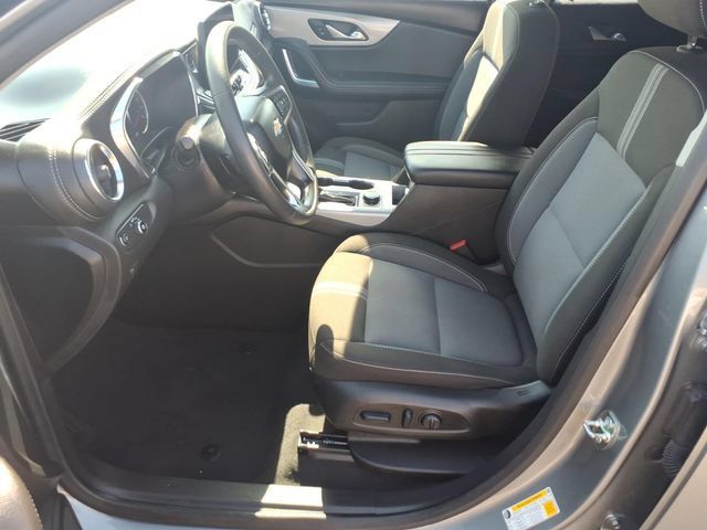 Used 2025 Chevrolet Blazer LT FWD image 9