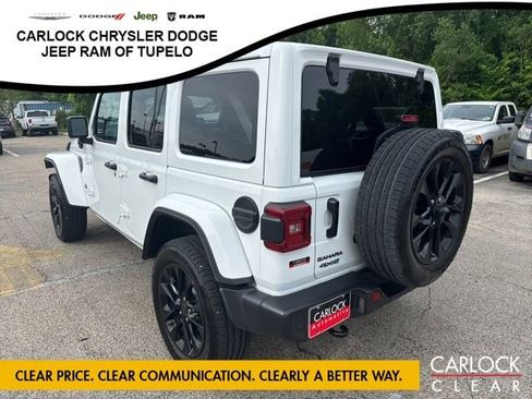 Used 2025 Jeep Wrangler Unlimited Sahara w/ Safety Group AWD/4WD image 8