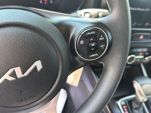 Used 2022 Kia Soul LX FWD image 20