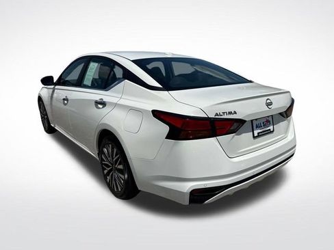 Used 2025 Nissan Altima 2.5 SV FWD image 7