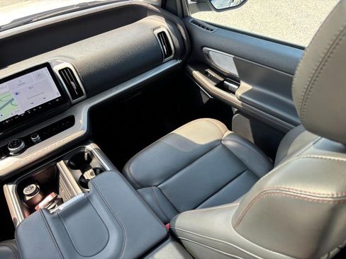 Used 2025 Ford Expedition Max Active AWD/4WD image 16
