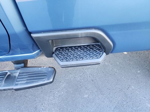 Used 2024 Chevrolet Silverado 2500 Custom w/ Custom Value Package image 28