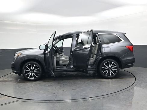 Used 2019 Honda Pilot Touring image 38