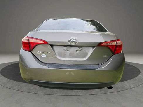 Used 2018 Toyota Corolla LE w/ Body Protection Package FWD image 4
