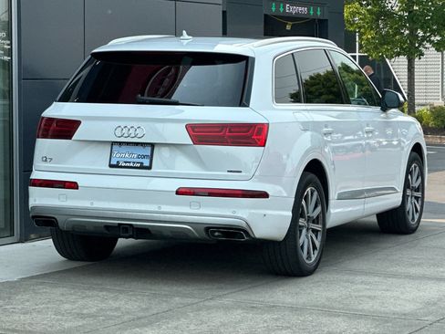 Used 2019 Audi Q7 3.0T Prestige w/ Prestige Package AWD/4WD image 3