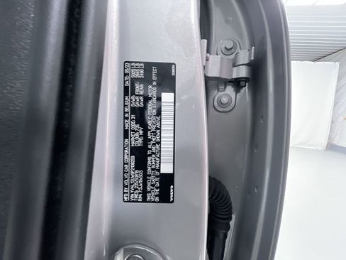 Used 2023 Volvo XC40 B5 Plus w/ Protection Package Premier image 26