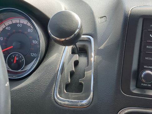 Used 2019 Dodge Grand Caravan GT FWD image 21