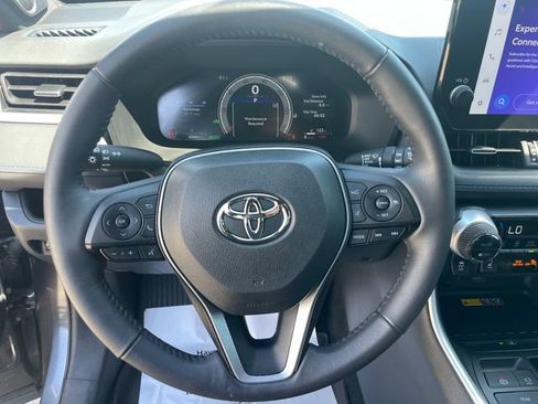 Used 2023 Toyota RAV4 XSE AWD/4WD image 25