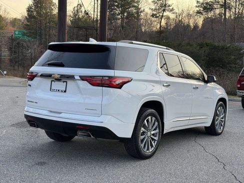 Used 2023 Chevrolet Traverse Premier image 23