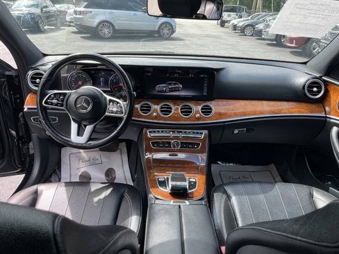 Used 2019 Mercedes-Benz E 300 image 11