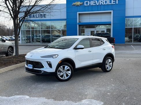 Used 2024 Buick Encore GX Preferred image 9