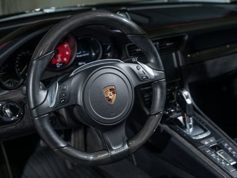 Used 2016 Porsche 911 Targa 4 GTS image 4