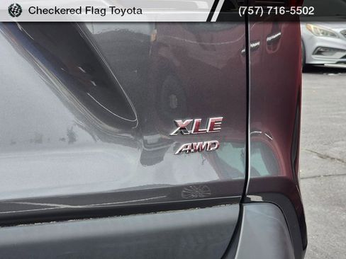 Used 2022 Toyota RAV4 XLE image 8