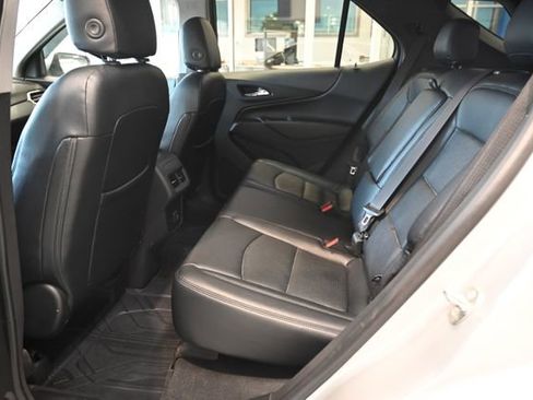 Used 2021 Chevrolet Equinox LT AWD/4WD image 11