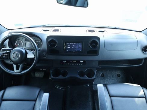 Used 2023 Mercedes-Benz Sprinter 2500 image 8