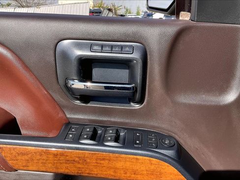 Used 2016 Chevrolet Silverado 1500 High Country w/ High Country Premium Package image 33