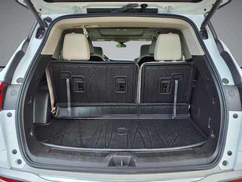 Used 2021 Buick Enclave Essence w/ Sound and Sites Package FWD image 15
