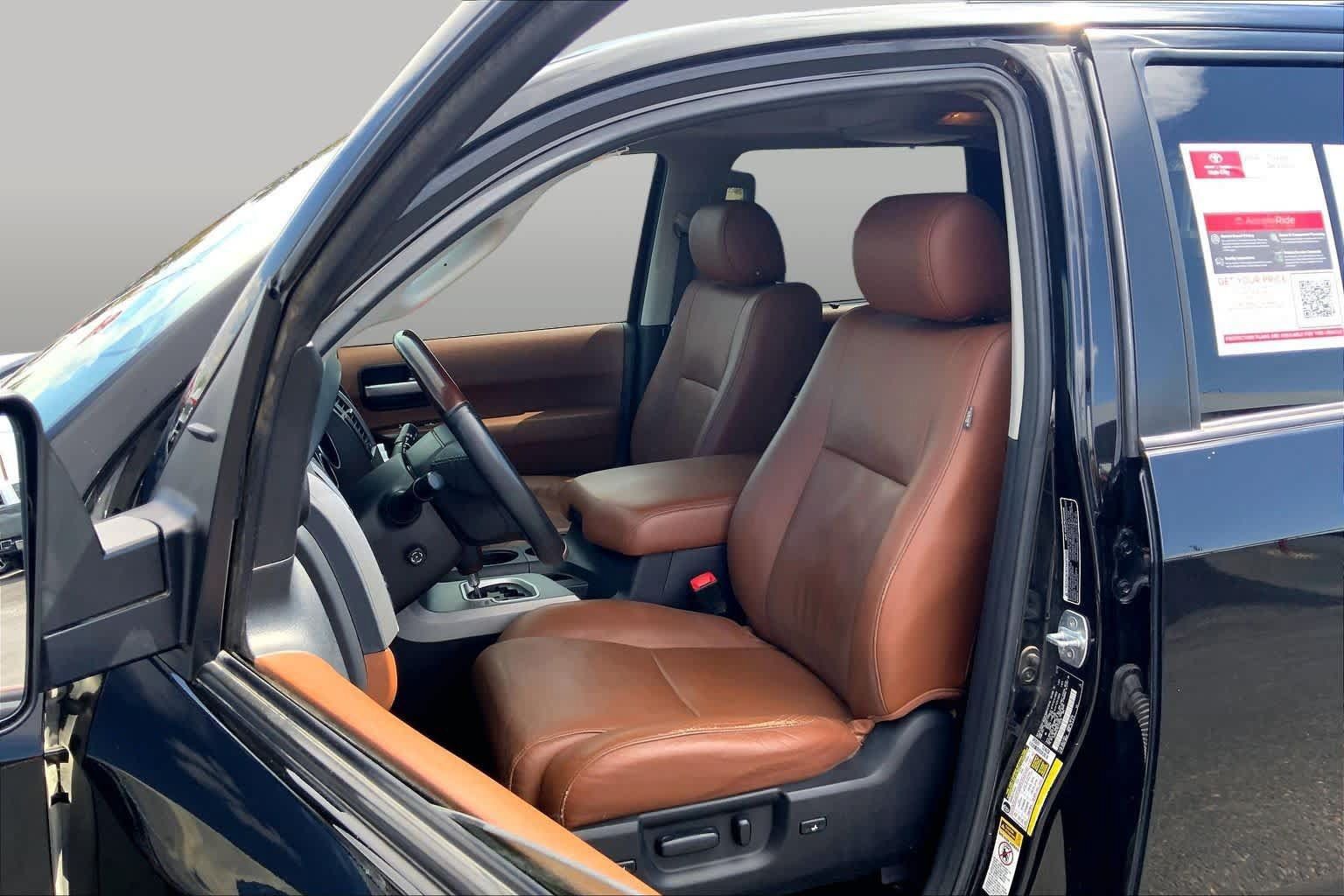 Used 2014 Toyota Sequoia Platinum AWD/4WD image 8