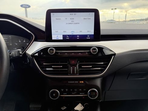 Used 2020 Ford Escape SE image 13