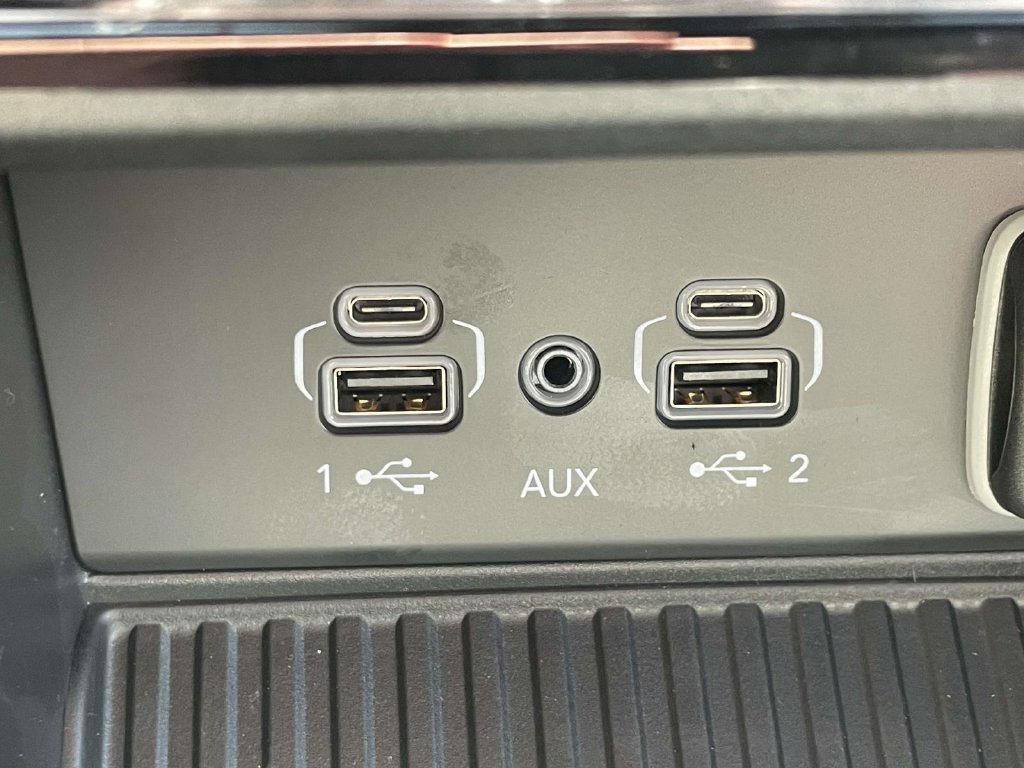 New 2027 Jeep Grand Cherokee Altitude AWD/4WD image 39