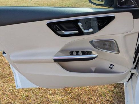 Used 2022 Mercedes-Benz C 300 4MATIC Sedan image 12