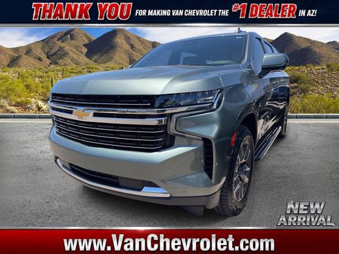 Used 2023 Chevrolet Suburban LT AWD/4WD image 1